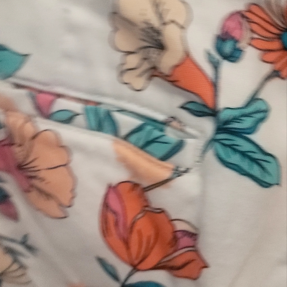 St. Johns Bay Size 18 White Floral Print Pockets Ladies Pedal Pushers Capris - Picture 11 of 16